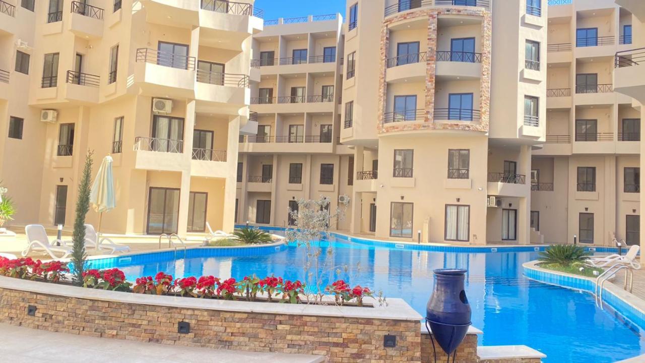 1 Bedroom Poolside B106 Aqua Tropical Appartement *